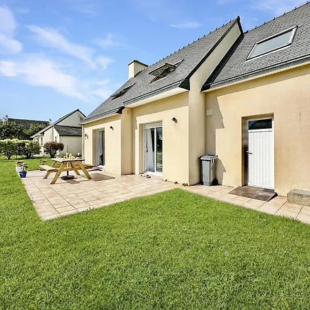 Holiday home Lagadenn Jolie Maison T4 Terrasse Jardin Clos