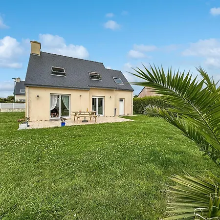 Holiday home Lagadenn Jolie Maison T4 Terrasse Jardin Clos Plozevet